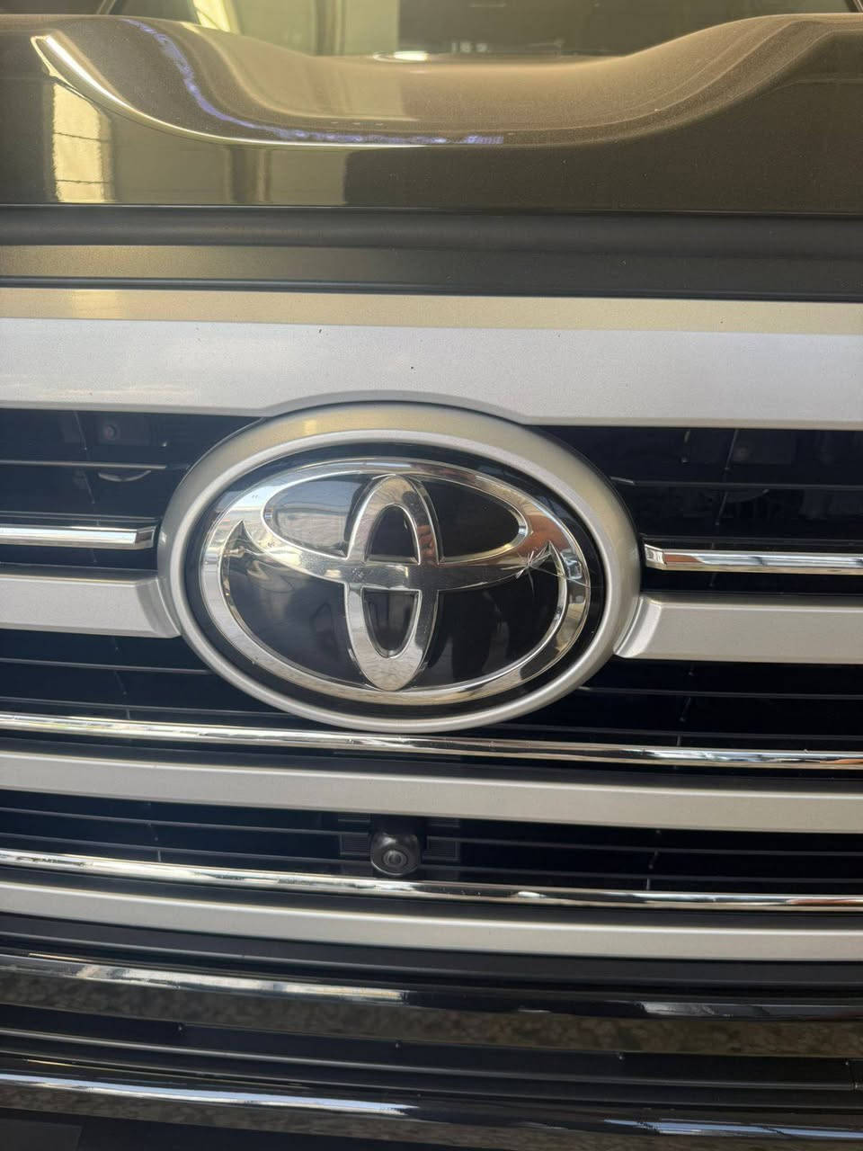 للبيع | تويوتا لاندكروزر VXR بريم لمتد موديل 2024 🔥
📍 بغداد | رقم مميز
✨ المواصفات:
✔️ توين تيربو
✔️ بيبان شفط
✔️ داتا شو
✔️ كشنات حار / بارد
✔️ كشنات ميموري (ذاكرة)
✔️ كشنات خلفية كهرباء
✔️ رادارات + توقف ذاتي
✔️ أعلى فئة باللاندكروزر
🚘 السيارة مغلفة PPF ومكفولة
📏 الممشى: 29 ألف كم
💰 السعر المطلوب: 87 ألف دولار
📞 للاستفسار: ***********
