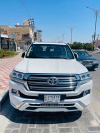 لاندكروز • موديل ٢٠١٨ • ماشي ١٣٥ الف