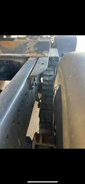 السلام عليكم اكتروس للبيع موديل 98تحويل ثاني يوم شاصي طويل حجم 
محرك 43 مجموعه كرواتي صفط 
قماره مكفوله كير عادي محرك مكفول 
السعر 285وبيه مجال العنوان الانبار
***********
