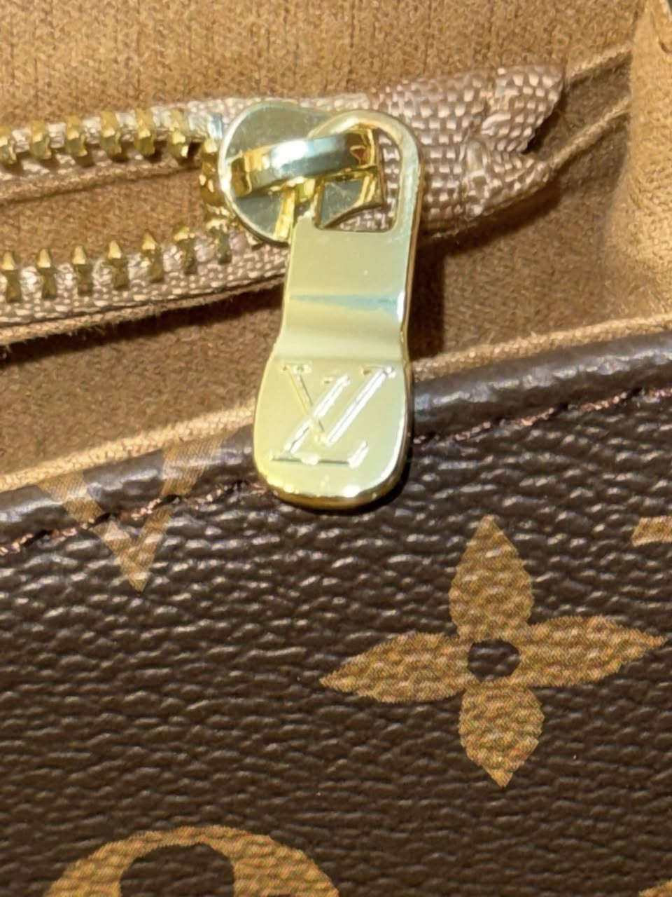 لويس فيتون  بيهة ختم وكود
قيم واخذ


**إذا كنت صاحب هذا الإعلان وتريد حذفه لأي سبب، رجاءا أرسل رسالة إلى الدعم الفني**