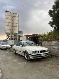 Bmw 1995مەنەفێست ئەسڵی  525گێڕ حادی   4جام كارەبا  گێڕومەكینە ئەكسل مو...