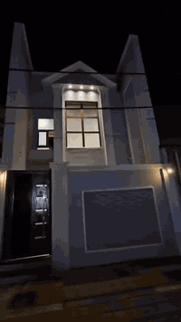 دار للبيع المساحه 100 متر شريط ميسان قطاع 76 طابقين فوول مميز شغل جناي مرمر خارطه مميزه يحتوي الدار على تبريد مركزي ومنظومه إطفاء وطاقه شمسيه ومنظومه سستم صوتيات في كل ارجاء الدار ومكنسه مركزيه بنظام مميز الدار يرهم نقد ويرهم مراوس مع دار مساحه 200 للاستفسار الأتصال على الرقم التآلي الكوفي للوساطة العقاريه ***********سعر الدار 210 مليون دينار
