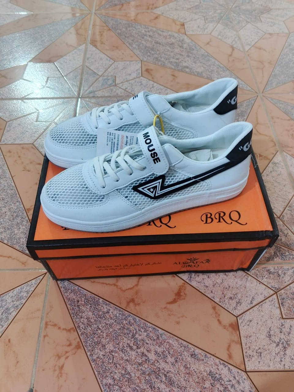 القطعه ب3 ثنين ب5 دجيل جمعيه قرب ملعب الخماسي ***********
