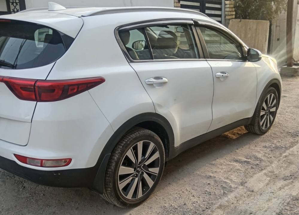 سلام عليكم سبورتج 17فقط بيع كلش نضيفة كما موضح بسونار سعر 180بيهه مجال بصيط بعداد شماعية ***********
