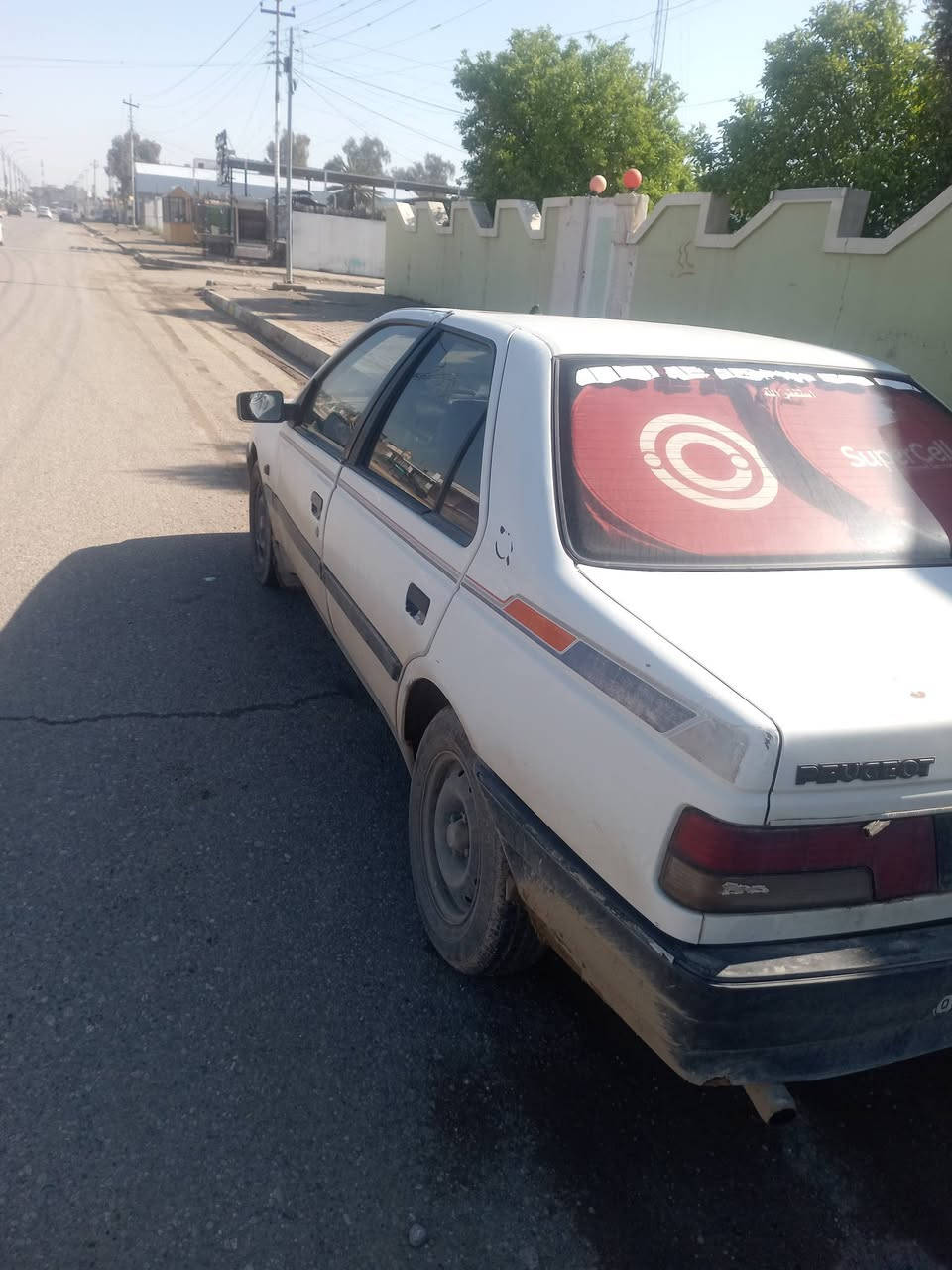 السلام عليكم
بيجو405 فرنسي موديل1992 للبيع
 كير محرك
طخم تاير صدر جديد
كهربائيات كلها شغاله

هزة26
باسمي دولي صلاح الدين
للاستفسار
***********
السعر35 وبيها مجال
واذ مراوس حسب القناعه
