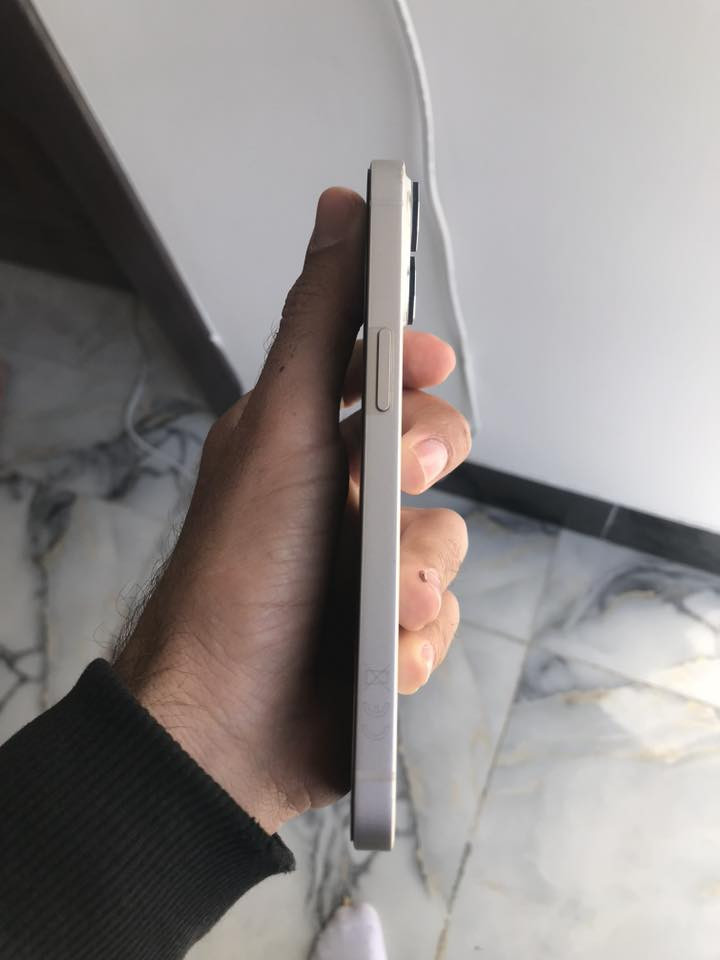 13 عادي شرق اوسط تك شريحه بطاريه89 لامرفوعه ولا كلشي شرط الفحص ذاكره128  ابلادي الجهاز ماستر وياه باكيته نضافه فول وبالشحن درجه اولى ***********
