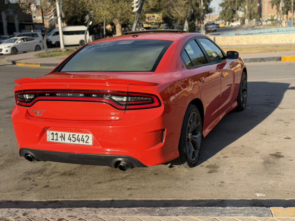 ( سلام عليكم ⚜️🧡)الون برتقالي موطماطمي
(جارجر GT  جيتي  )
(‏‎ وكاله هارلم  داخل جلد  )
‏‎الموديل : 2019 . (سياره خليجي وكاله هارلم ) 
‏‎( المحرك : 6V 3600. ) 
‏‎(سياره كفاله عامه لا صبغ ولا بارد ولا تبديل ) 
‏‎العداد :49الف  شرط الفحص  ( سياره جديده ) 
‏‎(سياره بلاديه كله علا ايد وحده )
( رقم بغداد بسمي الجديد تحويل ثاني يوم )
‏‎المواصفات : الون برتقالي المرغوب 
‏‎* نسخة  GT 
‏‎* حساسات خلفية . 
‏‎* شاشه كبيرة مع نظام ملاحة نفكيشن GPS .
‏‎* سستم صوت الپاين مع سماعات پريميوم .
‏‎* ويل قياس 20 انج . 
‏‎* مصابيح امامية زنون . 
‏‎* كشافات الضباب زنون . 
‏‎* فتحت سقف (سلايد) . 
‏‎* مقاعد رياضية من الجلد الفاخر . 
‏‎* المقاعد الأمامية كهربائية 
‏‎* تشغيل عن بعد ‏
‏‎* محدد سرعة
‏‎* تلفون بلوتوث . 
‏‎* كاميرا خلفية .
‏‎* مرايا متحسسة للاضاءة العالية .
‏‎* كير شفتات بالستيرن . 
‏‎* دخول ذكي (بصمة) .
سياره ماخذه زيرو من شركه هارلم 
سياره  خليجيه 📍
السعر 287ورقه و بيهه مجال 
‏‎رقمي ***********
مكاني بغداد الاعظميه 
‏‎بيع او مراوس
