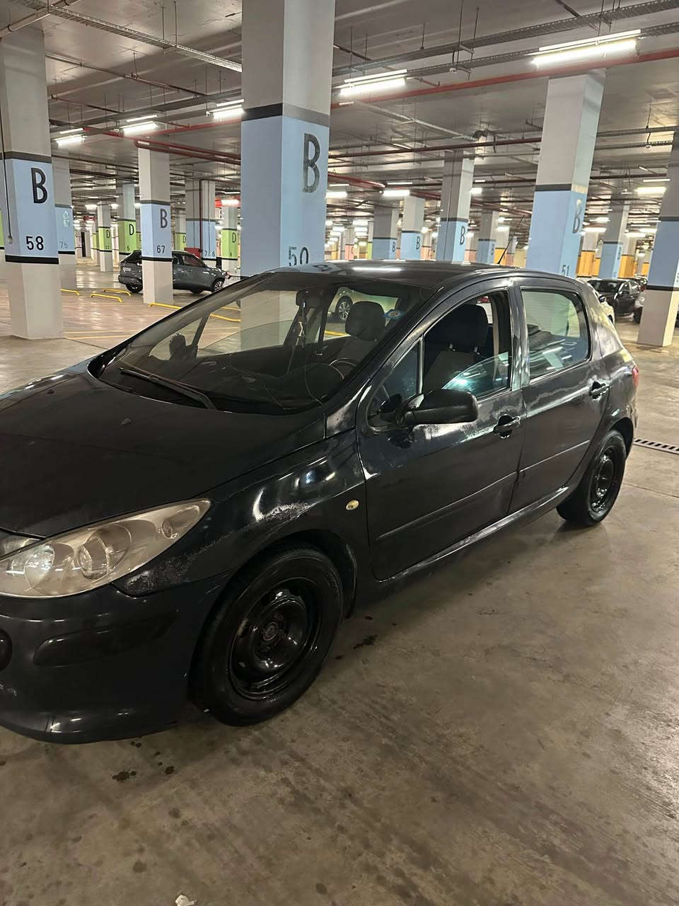 🚙 بیجو 307 
🗓️ مودیل 2006
🪪 سنوی جدید لحد 2030 (باسمي)
💳 مشروع وطني 
🏷️ رقم بغداد (رقم جدید)
⛽️ بیها بیطاقة  بنزین
❄️ تبرید سلج  
🚨  کیر و مکینە مابي عیب 
🛠️ بشکل عام سیارة جاز
🎨 بس سبخ مالتها رايح
👫سیارە عائیلە حیل موناسب و موریح
💵 سعر 54 ورقة شوية بيها مجال
📍 مكان كركوك
☎️ للاستفسار اتصل على واتساب (***********) كركوك, العراق
