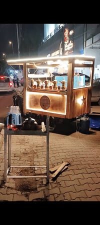 "  ستوته بسطية گهوة  نضيفة وتشتغل خير من الله  كاملة مع اغراضها  ودلال...