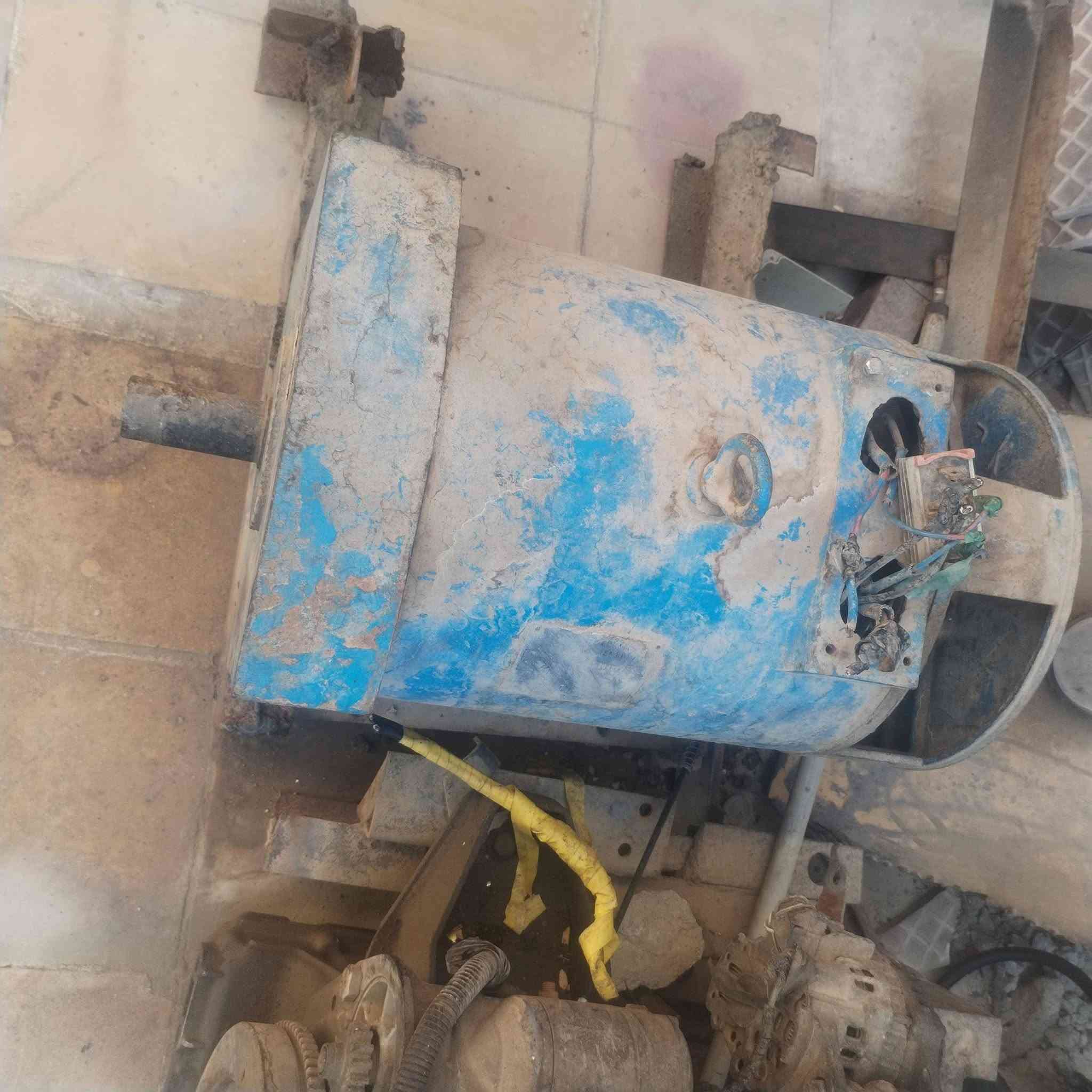 محرك وراس توليد للبيع
محرك مستعمل سنه وحده
العماره ميسان ***********
