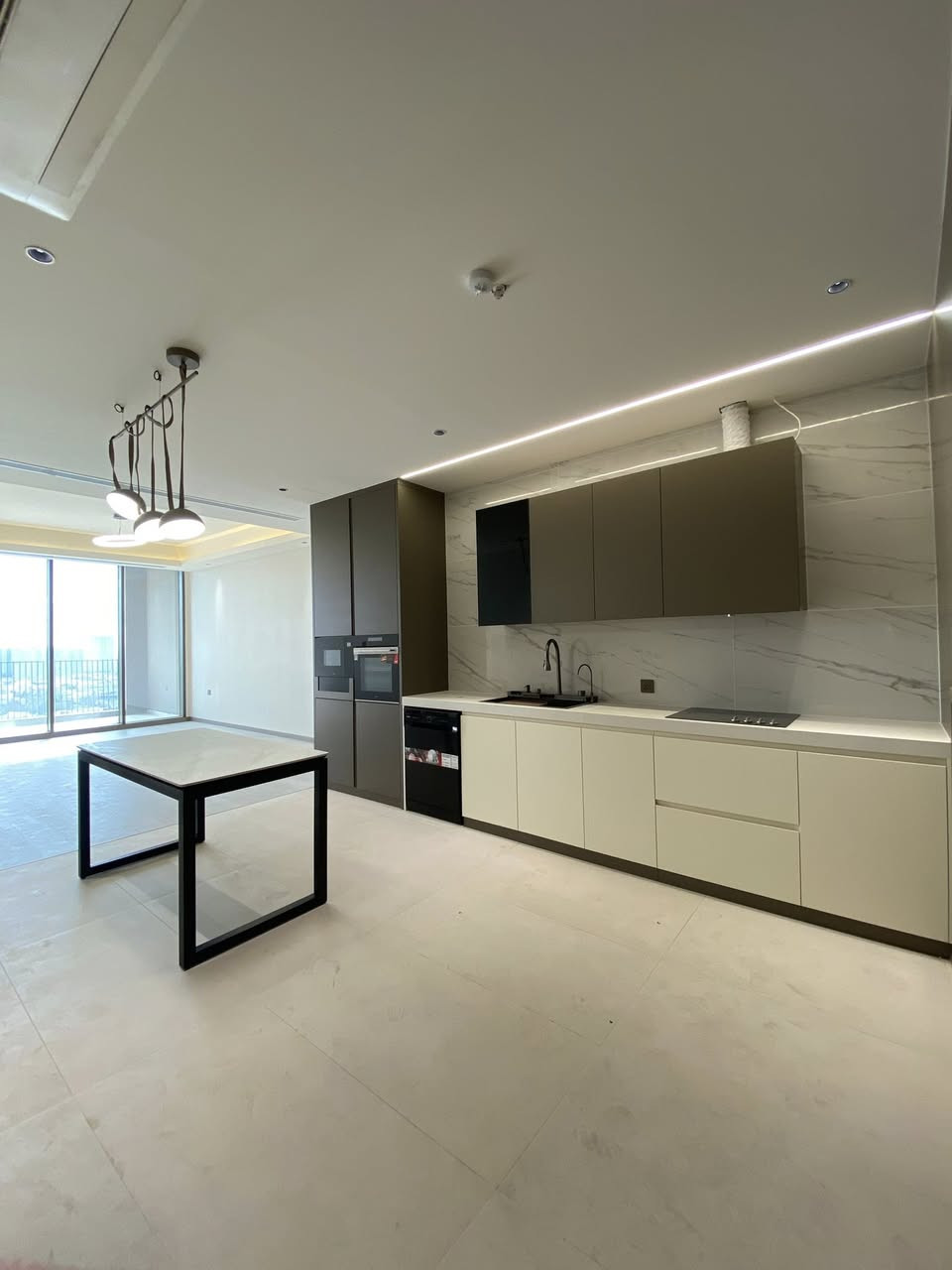 كاڤالى تاوەر
🌇 – للايـجار – بۆ کرێ 

♦️– ثلاث غرف نوم و صاله و مطبخ مفتوح / 1+3

♦️ – لمزيد من معلومات اتواصل ويانه :

♦️– يوجد اكثر من عروض في مربع الذهبي :

0750 099 89 89📞

كاوه –  عقارات مۆنیتەر Monitor Real Estate
