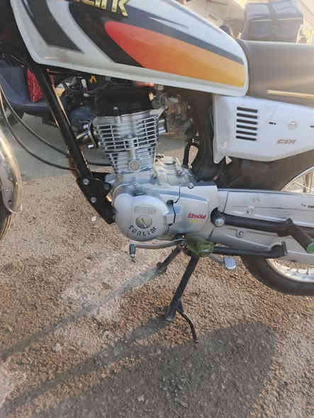 دراجه ايراني اربعه كير محرك غطاس بي نقوصات بل كهرباءيات موديل 2022 ما مفتوحه ولا صوت ولا بخار سعر 400 
تواصل ***********
