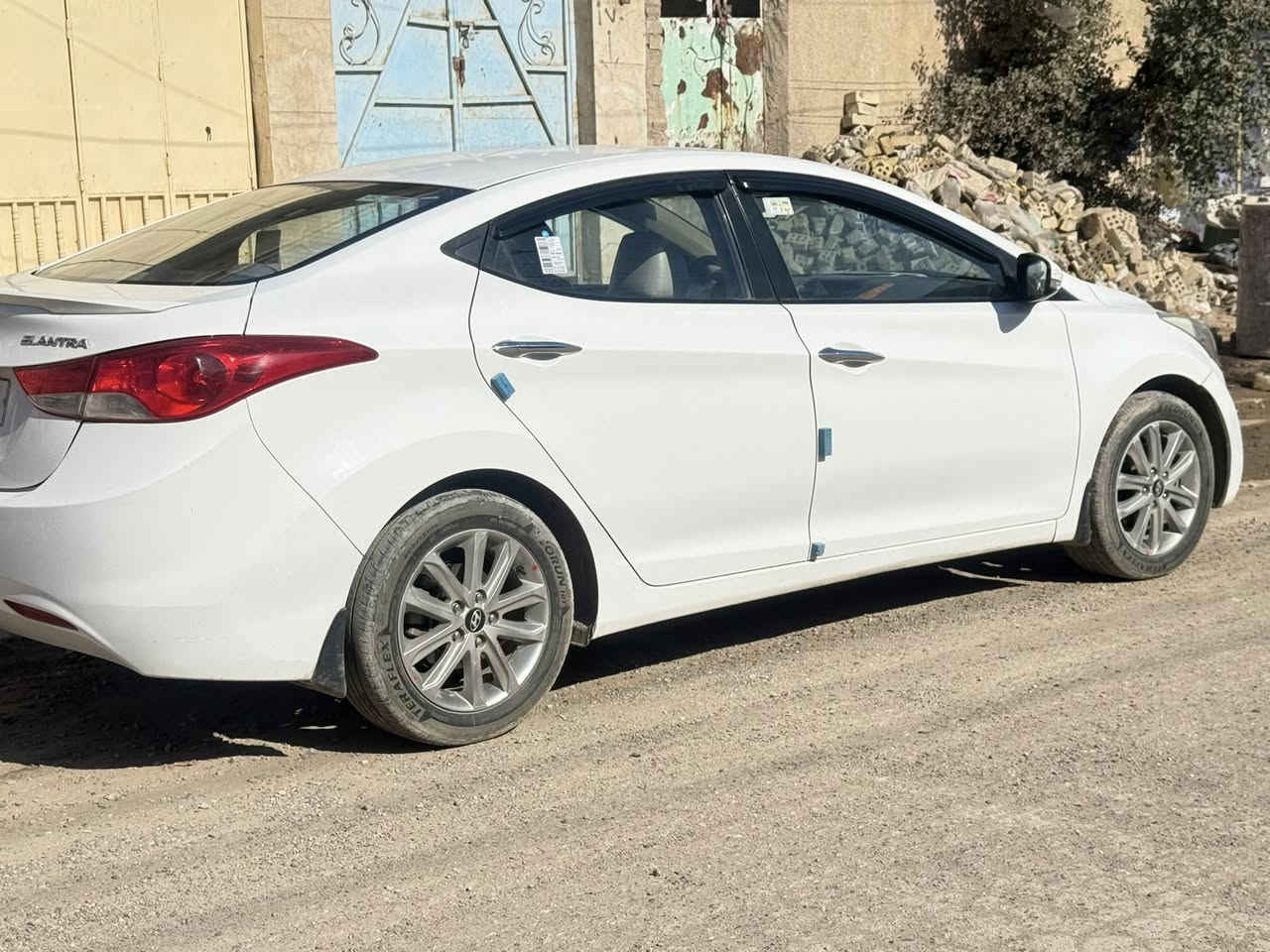 سلام عليكم
النترا موديل 2014 
محرك 2000
رقم بغداد نكليزي 
سنويه ورقم جديده 
بني رامه 
مري شفط 
تحكم ستيرن 
السياره كفاله عامه جديده جدن 
مكان السياره بغداد 
*********** 
السعر127 $  بي مجال بصيط
