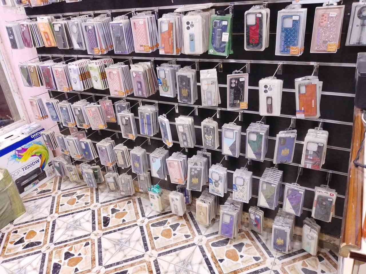 السلام عليكم عندي محل للبيع اكسسوارات موبايل مكان المحل حي الشهداه مقابيل بنزين خانه  استفسار نتصل عله رقم ‏‪***********‬‏و ***********هاذه لي واتساب وانا مكلف بنشر
