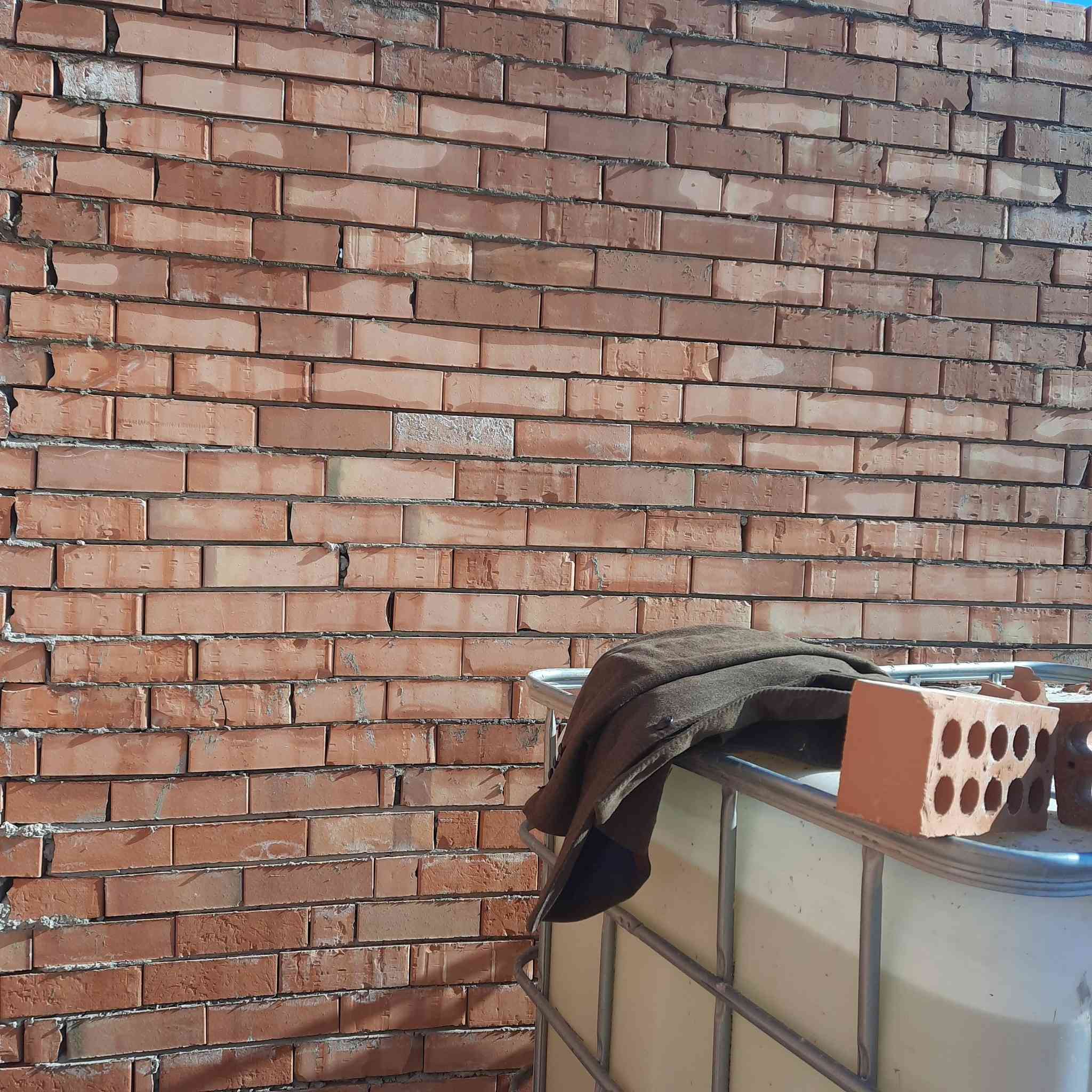 خلفه بناء احمد الجبوري شغل على دبل ومغطوعه نضافه الموقع نضافه شغل تصال الواس اب.ورقم الله يرزقكم خلفات ثنين متفرغ حاليا الله يرزقكم ***********
