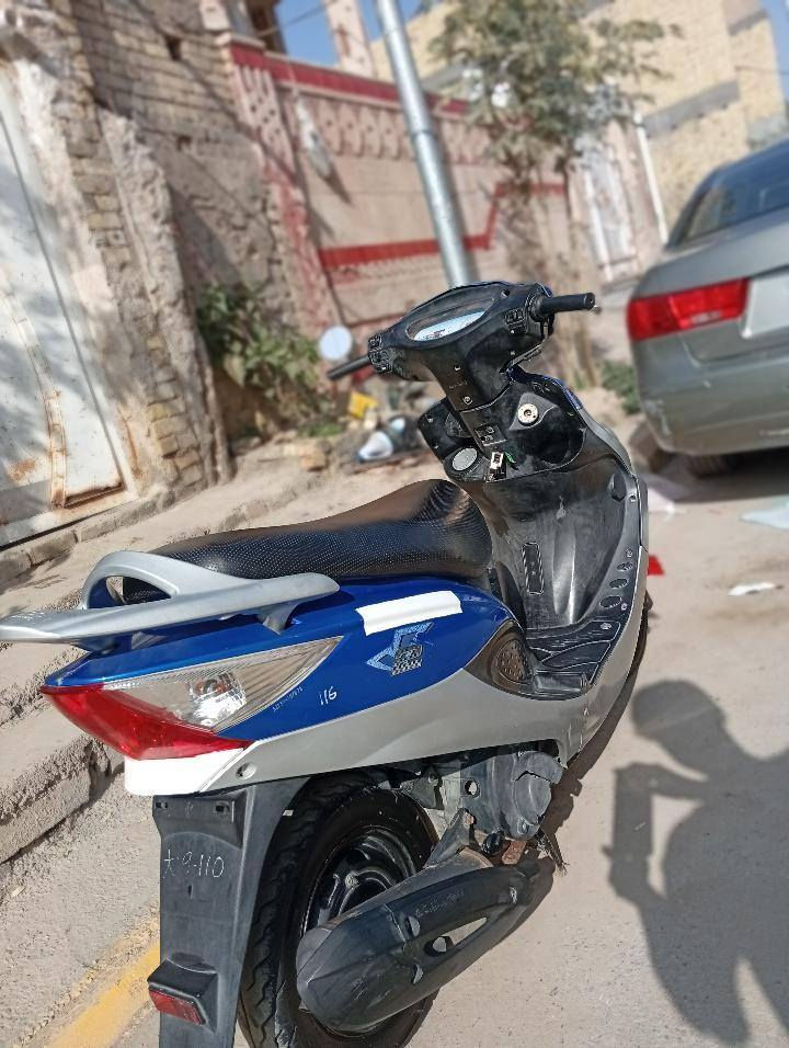 السلام عليكم كامكو ف تو مديل 2013 
مامفتوحه افحص ع راحتك مكاني شطره السعر 700 وبيها مجال رقم: 078 243 77717
