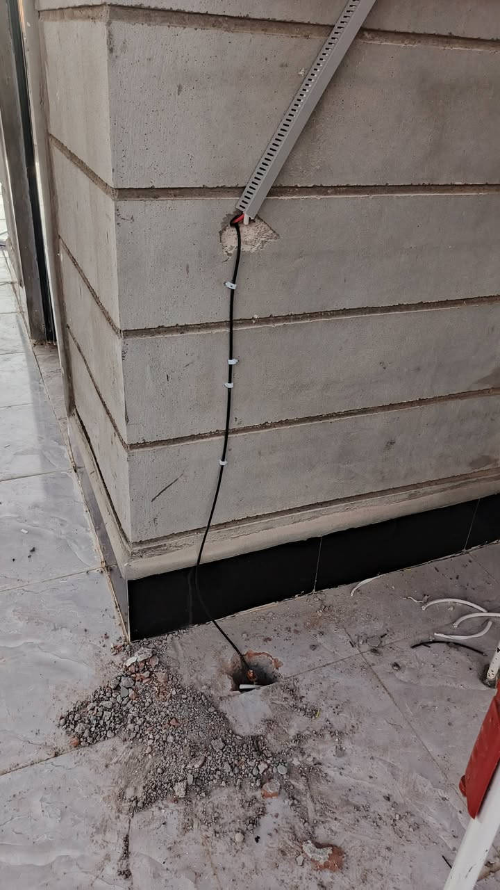 تحية طيبة وبعد ...
السعر: 2,000,000 (غير قابل للتفاوض بسبب الصعود).
مكونات النظام: بطارية 5KW، الألواح 590W عدد4، الانفيرتر 4.2KW.
القدرة: (8 نهاري 5 ليلي).
اسم العميل : 
1- خلدون عفات
موقع التنصيب: بيجي.
ما يميزنا عن غيرنا: نشتغل نظام تاريض وخطوط دفاع "SPD"، ونظام ATS وفقا للمعايير الهندسية الدولية IEC 62305.
م. عبدالله ***********
م. عثمان ‏‪***********‬‏
موقع الشركة سديرة وسطى مقابل مطعم وينز.
