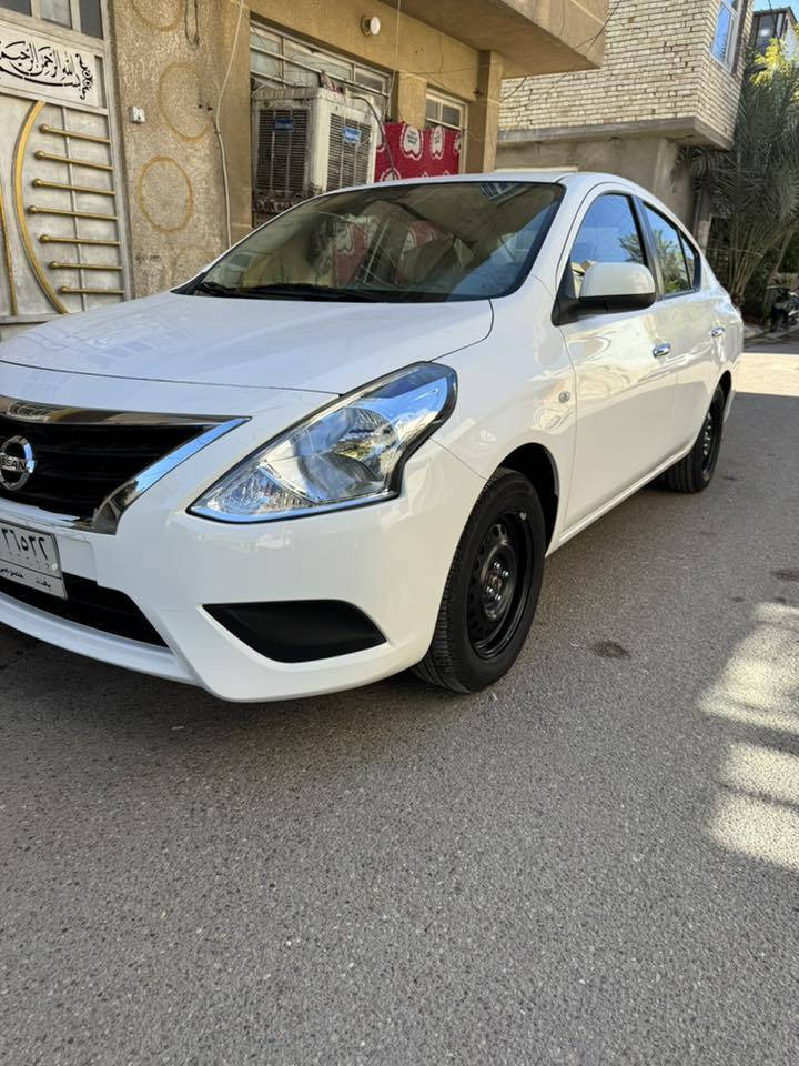 سلام عليكم عندي سني هندي موديل 21 رقم بغداد مكاني بغداد الكرخ ماشيه 16 الف مكفوله كفاله عامه كله على وضع الشركه رقم تلفون***********
