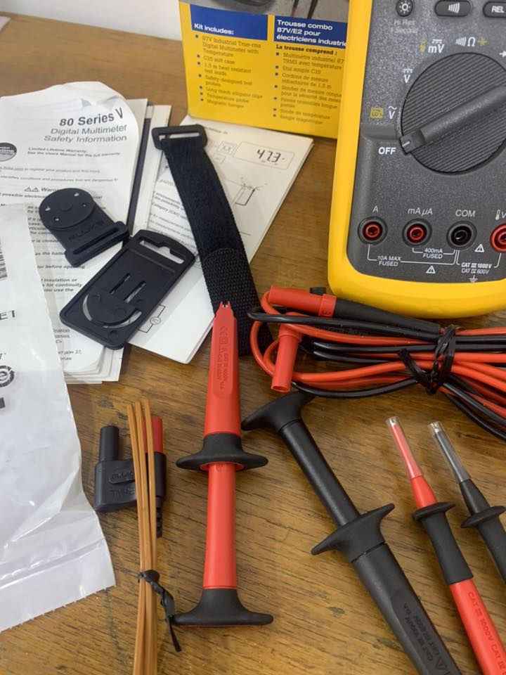 87V 
للبيع مع كامل الملحقات صناعة امريكي من امريكا مو مثل الي بوكالة العراق صيني او ماليزي
السعر 600 دولار قفل اخوان لان هو بس الجهاز ب 600 والملحقات كامله حمالات وقراصات وبروبات وثرموستات سعرهن اكثر من 300 دولار اني ابيع الكل ب 600 دولار لان محتاج وعندي 179 استخدمه لشغلي هذا ما محتاجه نضافة موضحة بالصور اللزكات عليه والسدادات مال فتحات بعدهن بالجيس  وكتلوكات كاملة العنوان كركوك توصيل متوفر


**إذا كنت صاحب هذا الإعلان وتريد حذفه لأي سبب، رجاءا أرسل رسالة إلى الدعم الفني**