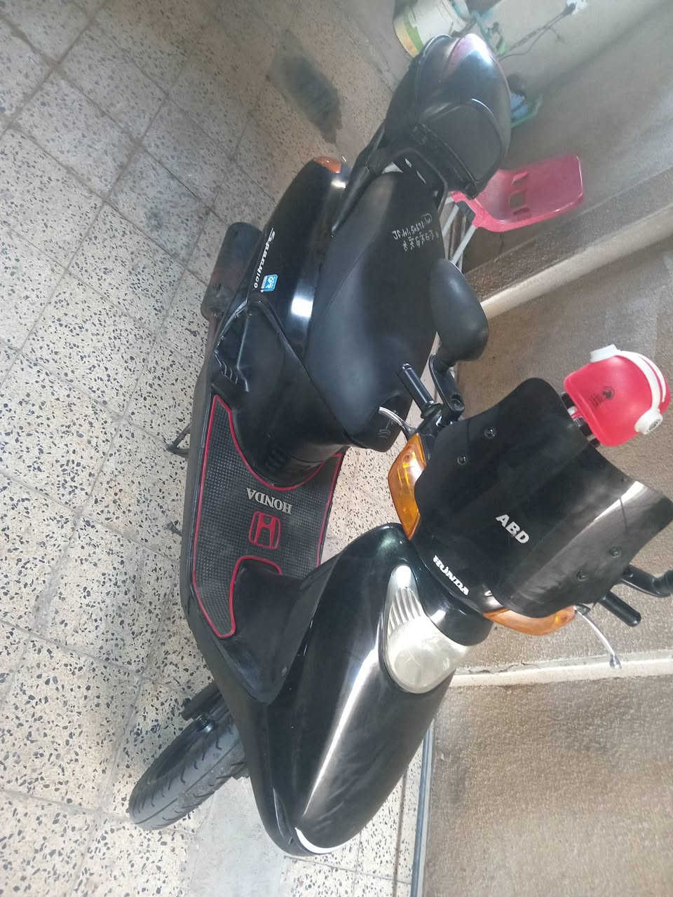 سبيسي للبيع عنواني واسط الكوت داموك سعرها  700  تواصل على وتساب ***********
