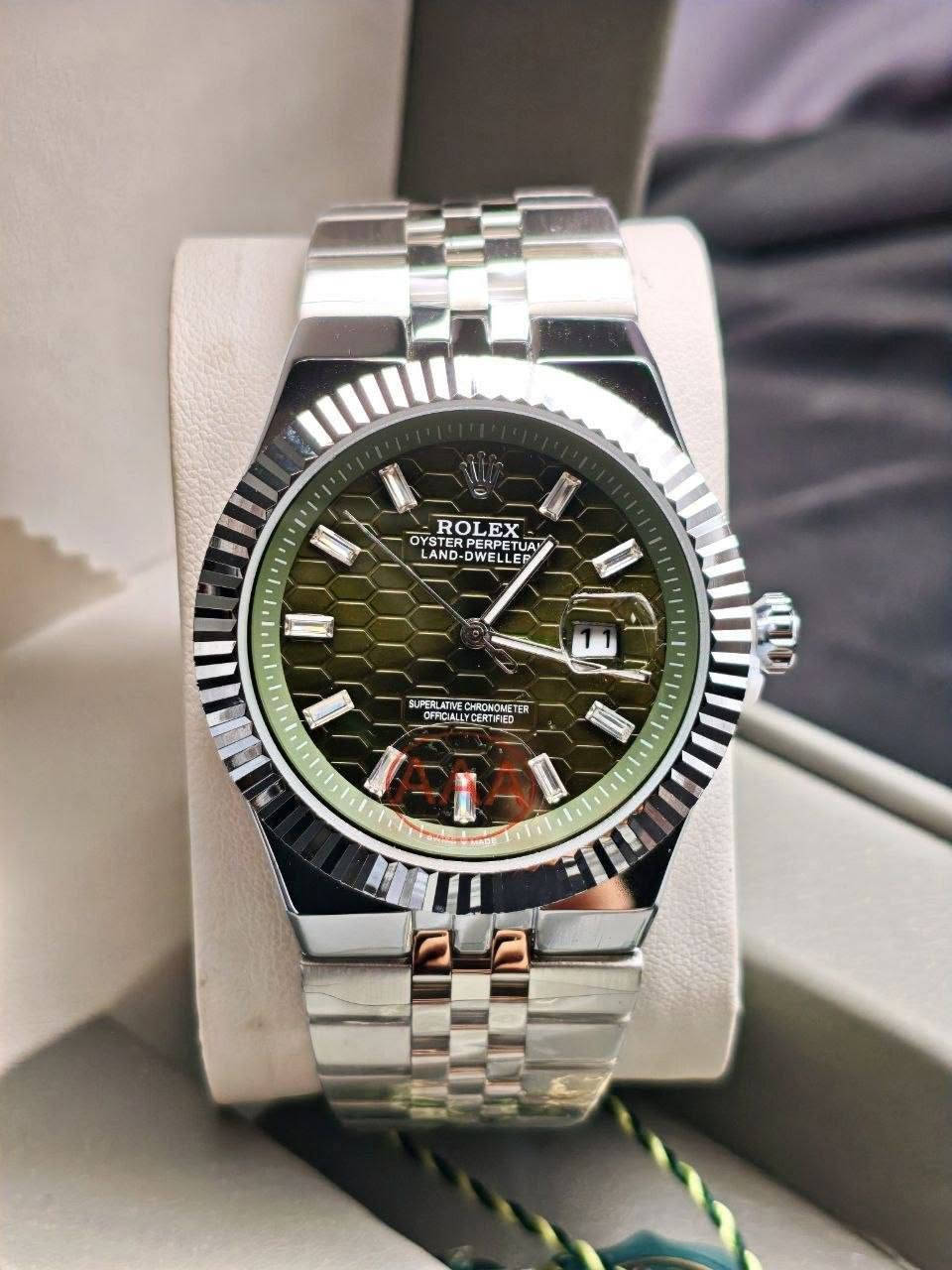 ساعة رولكس ماركه عالميه Rolex Land-Dweller
المواصفات
زجاج زفير مقاوم للخدوش
تاريخ الشهر
مقاومه لرذاذ الماء
مصنوعه من ستانلس ستيل مقاوم للصدء مع العلبه وكارتات الضمان والكتيبات والكيس مالتها (بكج ملكي)
جان سعرها ٣٣ حاليا فقط ٢٤ الف
شرط الفحص امام المندوب
على اول تم 22 الف فقط @الجميع


**إذا كنت صاحب هذا الإعلان وتريد حذفه لأي سبب، رجاءا أرسل رسالة إلى الدعم الفني**