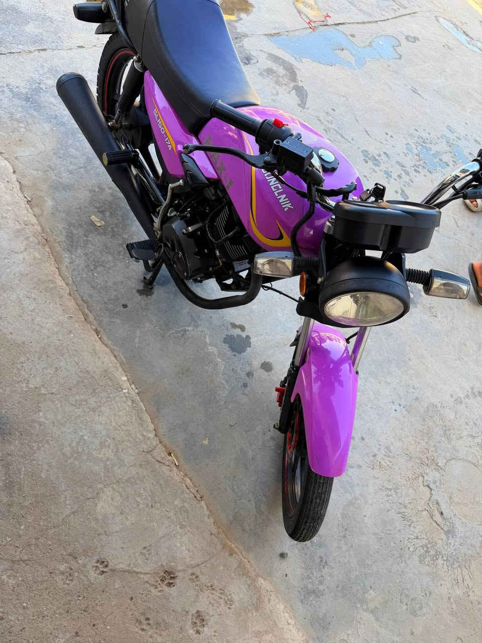 شانك 2025 💜💜 نضيفه بسعر مناسب مكاني بابل الحمزه الغربي واذا عدك مراوس عادي اتصل وتدلل   
***********
***********
