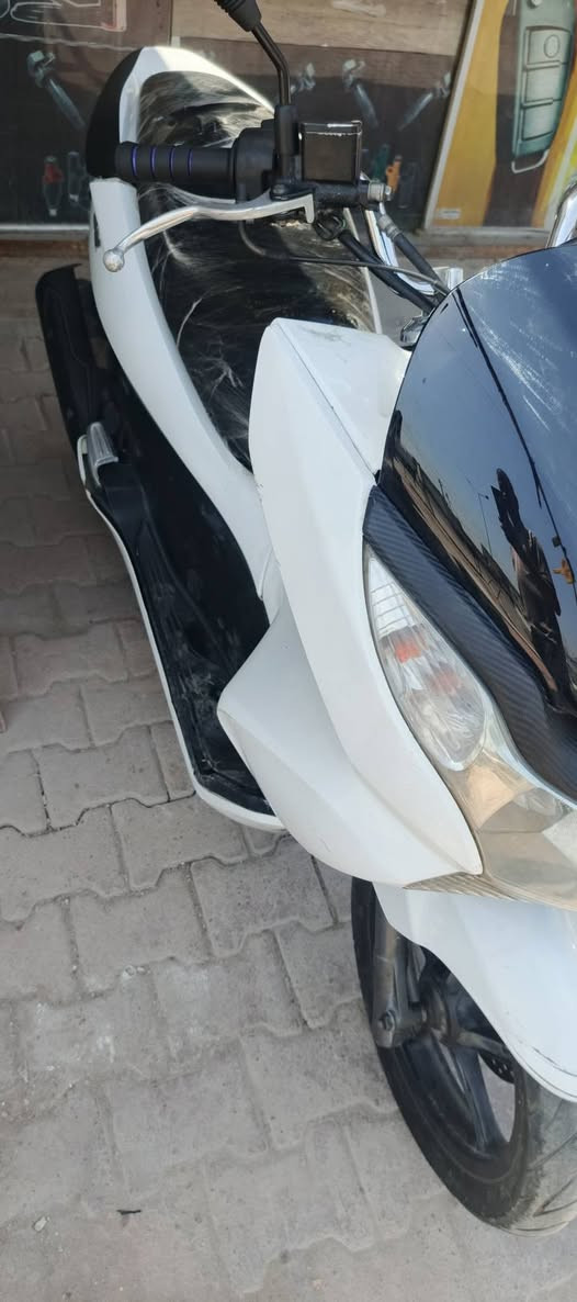 بي سي اكس جيل اول ياباني 150 اي نقص مابيها مكانك بغداد
السعر مليون و 500 بيها مجال قليل ***********
