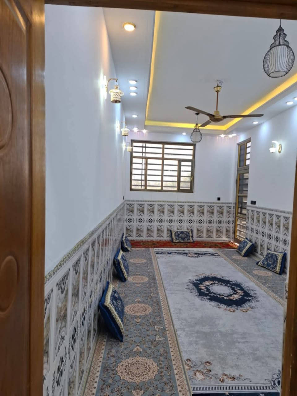 بيت 106م مربع مسلح بناء حديث درجه اولى شارع 30 فوك عرفه وجوه غرفه صاله مطبخ استقبال  سعر 85 حي الزيتون  ***********
