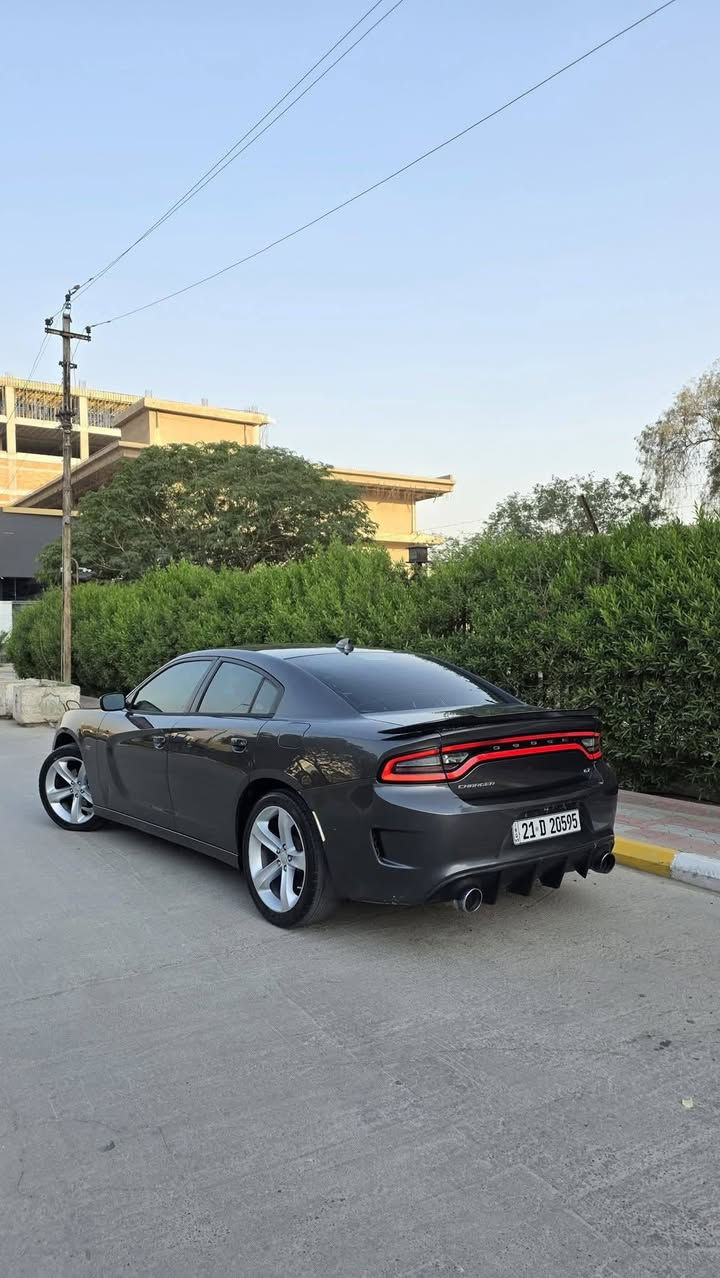 السلام عليكم
جارجر 2016  تو ويل
سته سلندر
رقم سليمانيه الجديد
ويل 20 
كشنات كهرباء 
داخل احمر
لايت زينون 
كير مكينه كفاله 
شاشه جبيره
هيترات بالكشن والستيرن
السياره بيهه منظومه غاز 
قطعه وحده صبغ فقط جاملغ امامي صبغ 
————————————————— 
السعر 167 ومجال بسيط ماتعامل بالتلفون الشراي يجي ويتدلل
***********
العنوان بغداد الدوره
