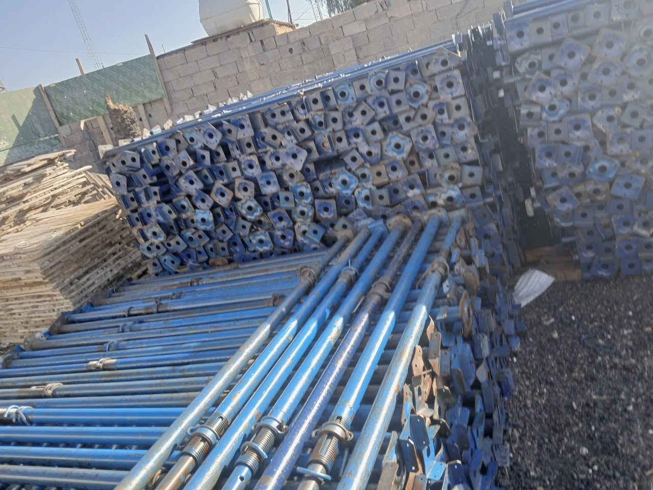 جكات اربيلي العدد 15000 مكان بغداد الرقم ***********
