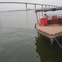 زورق طول 8 ونص تصميم ماطور والعرض 3 مكينة ياماها 200 مامفتوحة السعر  7...