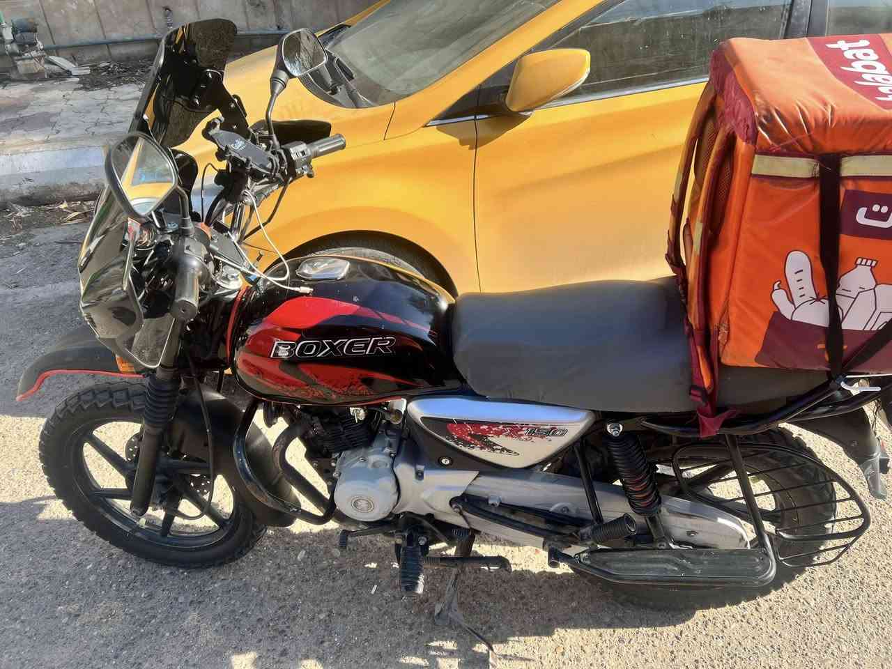 السلام عليكم 
بوكسر للبيع موديل 22 سنويه مرقم بغداد انكليزي 
كفاله عامه اي مصلح يعجبك افحصها 
ماشيه 47 الف حقيقي 
السعر مليونين و300 وبيها مجال
***********
