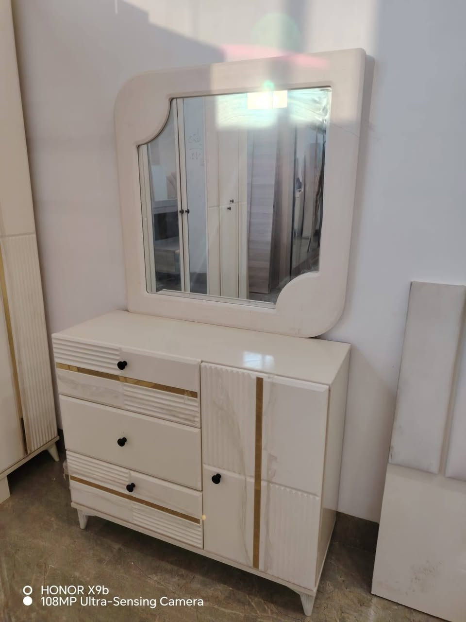 غرفة نوم نفرين تركيه 5 قطع نظيفه جدا  السعر 750 الف 
 مع #شد #ونقل #مجاني 🚘🚘.العنوان: موصل، حي البكر، قرب شركة كيا،مقابيل سنتر الابداع 🗾🗾. معرض دار الأثاث التركيه
 للتواصل ☎️☎️ #كورك***********  #كورك***********  #اسيا*********** pp
