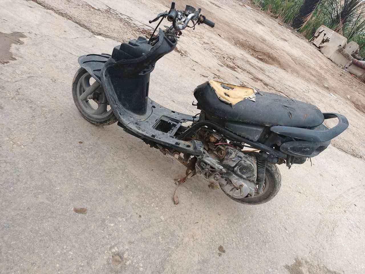 دولفين للبيع مستعجل عله بيعتهه مكينه نضيفه
مال شغل ماتوكف بيك تعال شغل وطلع 
قفل 250
***********
