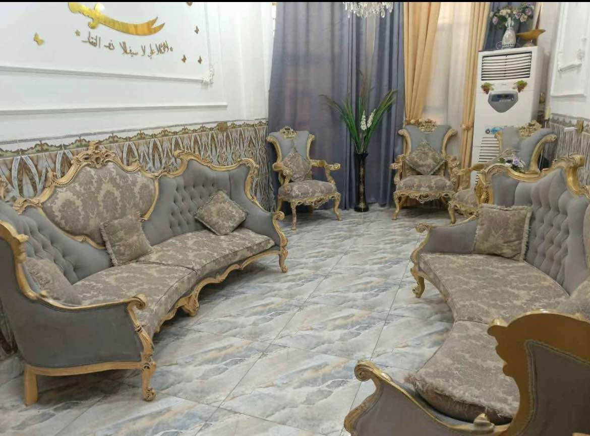 اللهم صلي على محمد وال محمد تخم ملكي ابو التاج رئاسي نظيف جدا اي ضرار مابيه حيل ١٠ نفرات الاسفنج مميز ضغط وخشب قوي مع طبله كبيره   السعر600 وبي مجال  للاستفسار الاتصال على الرقم ***********والمكان كربلاء حي القدس 💥💥 كربلاء, العراق
