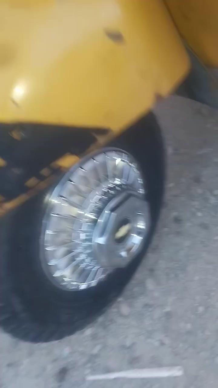 سلام عليكم تكتك للبيع ١٨كامله كبل للشارع ٧وراق كامله كبل للشارع سعر ٣وبيه مجال حق الجيه كلشي موضح بلفيديو مدينه الصدر ***********
