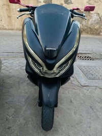 للبيع PCX الـجـيـل الـثـالـث  كفالة عامة   حساس زدحام  ستان حساس   درا...