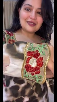 التميز لا ينتظر أحداً.. ✨" لأنكِ تستحقين إطلالة متفردة، وفرنا لكِ تشكي...