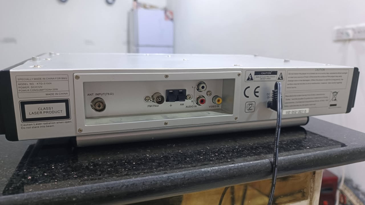 شاشه و جهاز ديفيدي باله انكليزية صناعه صينيه، يحتوي على تلفزيون ارضي و و AV و مشغل ديفيدي، بي راديو موجتين AM/FM يشتغل على محوله ١٢ فولت. 
٥٠ الف


**إذا كنت صاحب هذا الإعلان وتريد حذفه لأي سبب، رجاءا أرسل رسالة إلى الدعم الفني**