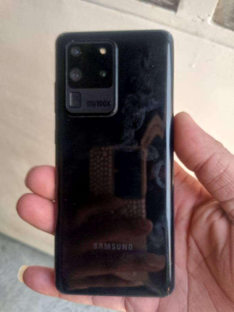 Samsung Galaxy S20 Ultra 5G
سلام عليكم جهاز ضرر شاشة بيها سواد وفطور وطابعة 
ذاكرة 128 نسخة شرق اوسط خطين 
ويدعم شريحة الكترونية 
مبدل فقط ضهر 
بصمة مدمجة بالشاشة 
شاشة منحنية بيع او مراوس 
عنواني بغداد مدينة الصدر 
سعرة 190 بي مجال
***********
