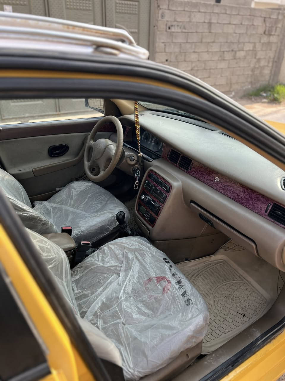 لسلام عليكم
سمند موديل 2011، محدث بجم 17مصفّرة هيئة وغرامات.
السيارة جاهزة وين ميعجبك روحه بيه ترايك للبصره
المحرك كير مكفولات 
التدفئة والتبريد كلها شغّالة، الكهربائيات كلها شغّالة.
بيها صبغ بالجلمغ (الصدر)ومبدل بنيد.
رقمها  بابل – باسمي، مداور.ثاني يوم مشروع وطني. الرقم النكليزي هزه جديده بشهر الواحد 
 أني موجود ببغداد.
السعر 38 وبيه مجال.***********
أبيع بدون سيباية
