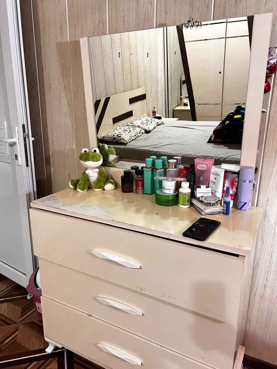 غرفه للبيع نضيفه حيل المكان كفري السعر 200 قابل للتفاوض
للتواصل على هذا الرقم
***********
بي وتساب
