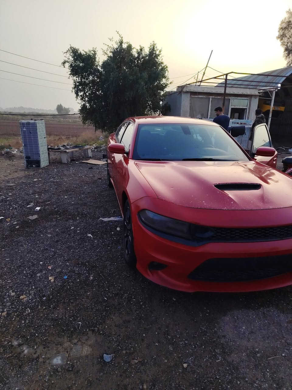 سلام عليكم جارجر موديل 16للبيع فور ويل ملغي مكينه صار 10تيام شاده سياره خير من الله مستعجل عله بيعته مكان سياره بغداد بوب الشام ***********السعر 150وبيه مجال
