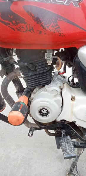 بوكسر للبيع مرقم كركوك وسنويه السعر مليونين وبي مجال العنوان كركوك حي الاسره محرك 24 والشاصي 23 ***********
