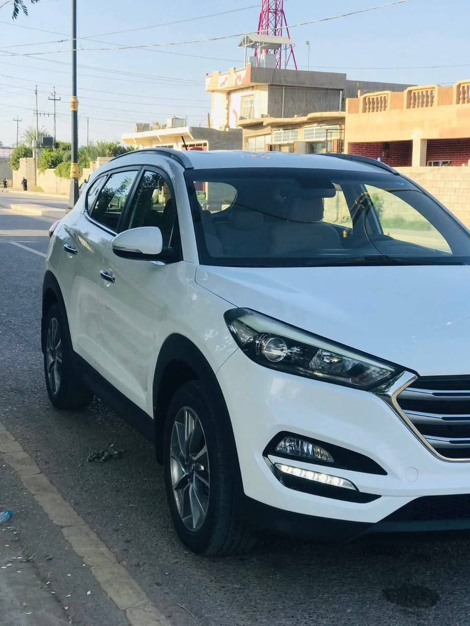 هيونداي توسان خليجي 2018                                                Hyundai..Tucson2018
هيونداي توسان خليجي 2018                                                Hyundai..Tucson2018
 موديل..2018
المنشأ ..كوري
لون ابيض
محرك 2000 دوش
تبريد قطعتين 
تحكم ستيرن جهتين
كروس مثبت سرعة  
3أنضمة قياده (أيكو -سبورت -عادي)     
 حساس خلفي
حساس أمامي
كامرة خلفيه
ويل كروم بلادي
مري جانبي كهربائي شفط
أشاير مري
ليد نهاري زينون
رقم مميز باسمي تحويل ثاني يوم
بيها تكحيل صغير جدا بالبنيد والجنطة ماشية 82 الف قابل للزيادة للاستفسار على الخاص


**إذا كنت صاحب هذا الإعلان وتريد حذفه لأي سبب، رجاءا أرسل رسالة إلى الدعم الفني**