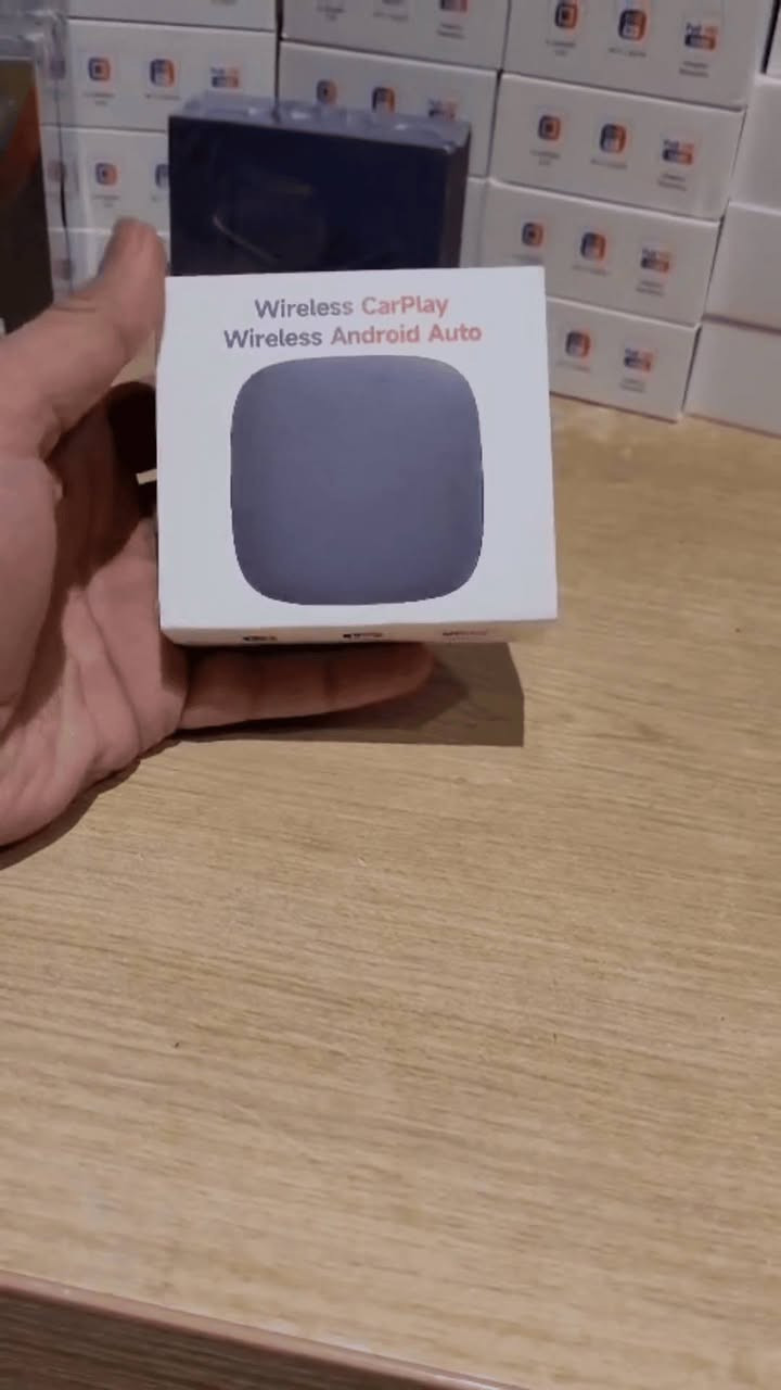 وحدة كار بلاي لاسلكية ذكية – أندرويد 13 (2GB+32GB)

الاستخدامات

تحويل شاشة السيارة إلى نظام كار بلاي و أندرويد أوتو لاسلكي بالكامل بدون أسلاك.

تشغيل يوتيوب، نتفلكس، الخرائط، الموسيقى وجميع تطبيقات القيادة بأمان.

الربط المباشر مع الهاتف لعرض الإشعارات، المكالمات، الملاحة، والتحكم بالصوت.

نظام التشغيل: Android 13 حديث وسلس.

المعالج: ALLWINNER A133 رباعي النواة.

الذاكرة والتخزين: 2GB RAM + 32GB ROM.

الدقة: دعم عرض 1080P Full HD بجودة عالية.

التطبيقات: إمكانية تحميل يوتيوب، نتفلكس، الخرائط، Google Store وغيرها.

الاتصال:

- WiFi 2.4G  5G
- يدعم CarPlay و Android Auto لاسلكي بالكامل.

توصيل سريع Plug & Play – فقط اشبكه بمنفذ USB وسيعمل مباشرة.

منفذ TF Card لإضافة ذاكرة خارجية.

تحويل شاشة السيارة إلى واجهة ذكية كاملة بدون أي تعديل أو برمجة.

تشغيل GPS من خرائط الهاتف بدون أسلاك.

لا يحتاج تنزيل برامج خارجية – الربط مباشرة من الهاتف.

سعر ٦٥ الف


**إذا كنت صاحب هذا الإعلان وتريد حذفه لأي سبب، رجاءا أرسل رسالة إلى الدعم الفني**