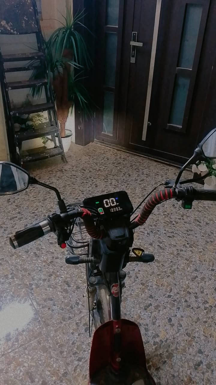 دراجه شحن للبيع
حجم20
دراجه شغاله وبطاريات جديده وعلى الفحص 
محتاجه عقل فقط 
السعر150.000 
للاستفسار *********** وبي واتساب
