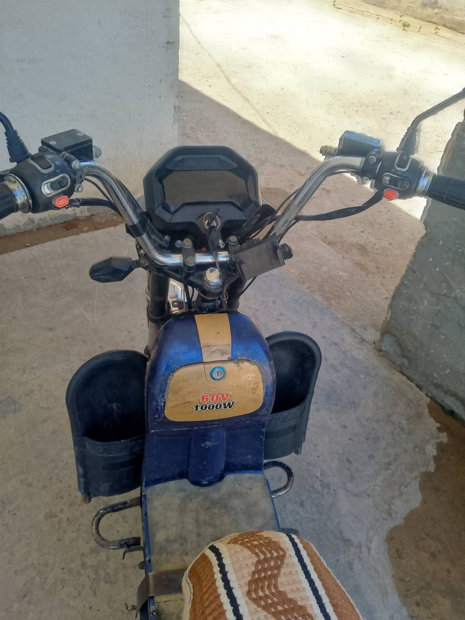 مطار للبيع بطاريات انظاف *********** 300
