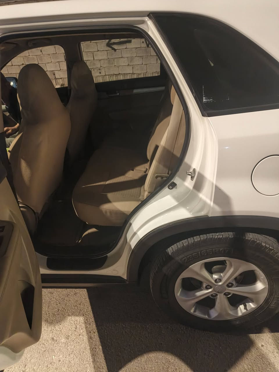 سارنتو 2014 مكينه 4سلندر سياره حلوه بيهاقطعتين صبغ اثرشخط رقم شمالي 7راكب 3قطع تبريد السياره جديده السعر155بيهامجال اتصال ***********عنوان السياره بعقوبة
