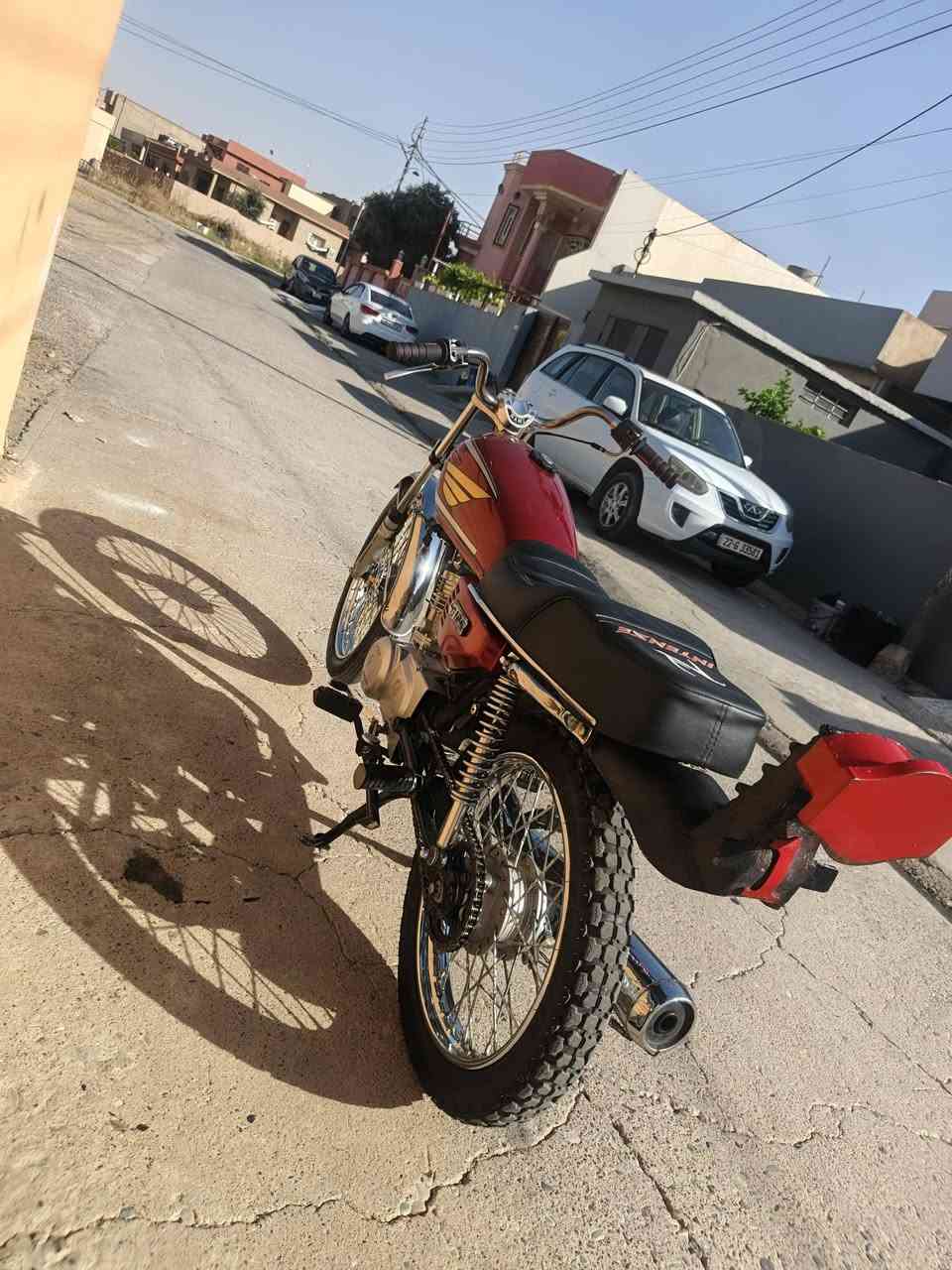 دراجه اربعه قير للبيع نضيفه سعرها 450 وبيها مجال مكاني حمدانيه الاتصال على رقم ***********
